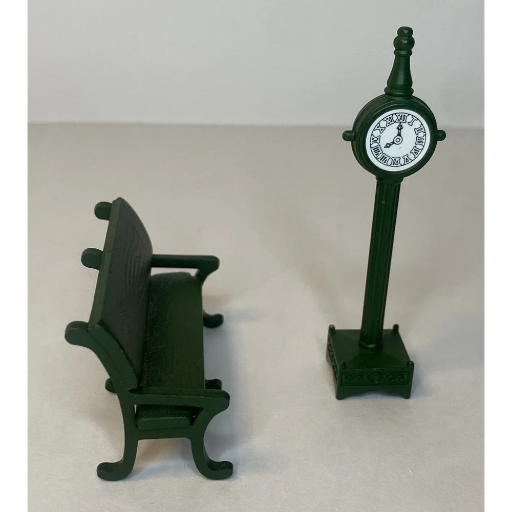 Vintage Dept 56 Town Clock 51101 Green Metal W/ Bench + Chimney Sweep Man 5569-7